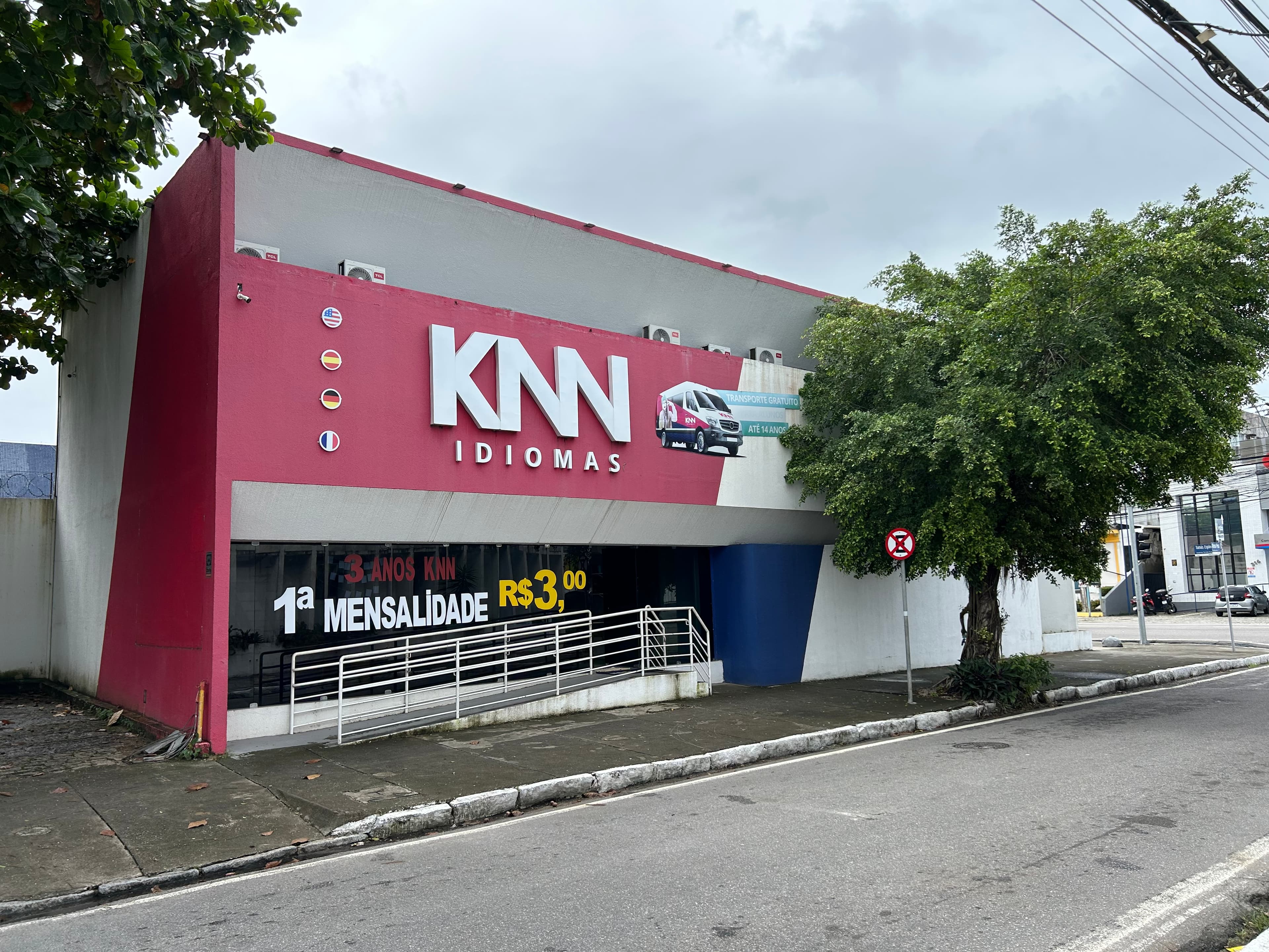 Fachada da Escola KNN MACEIO